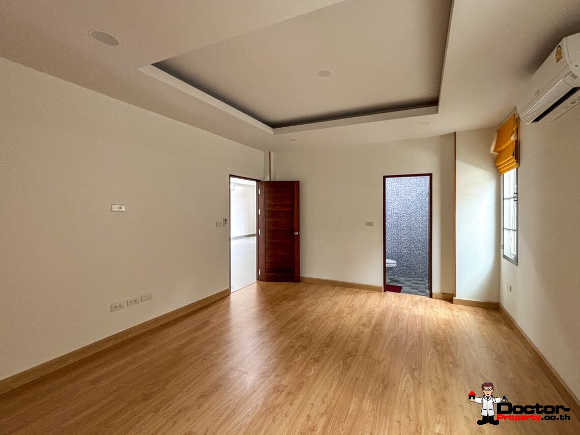 3 Bedroom House with Pool in Chaweng, Koh Samui – For Sale